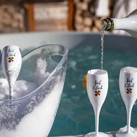 아파트 Luxus Almhuette *