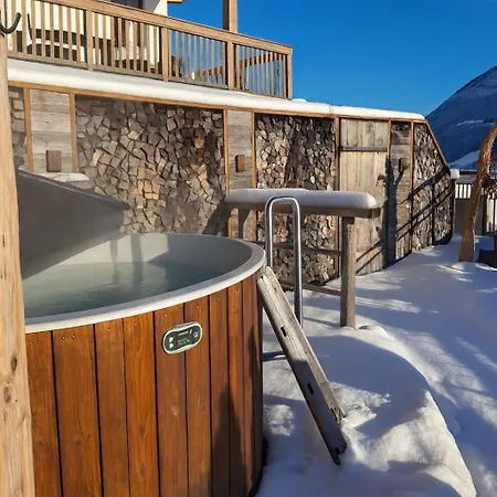 Luxus Almhuette 아파트 *